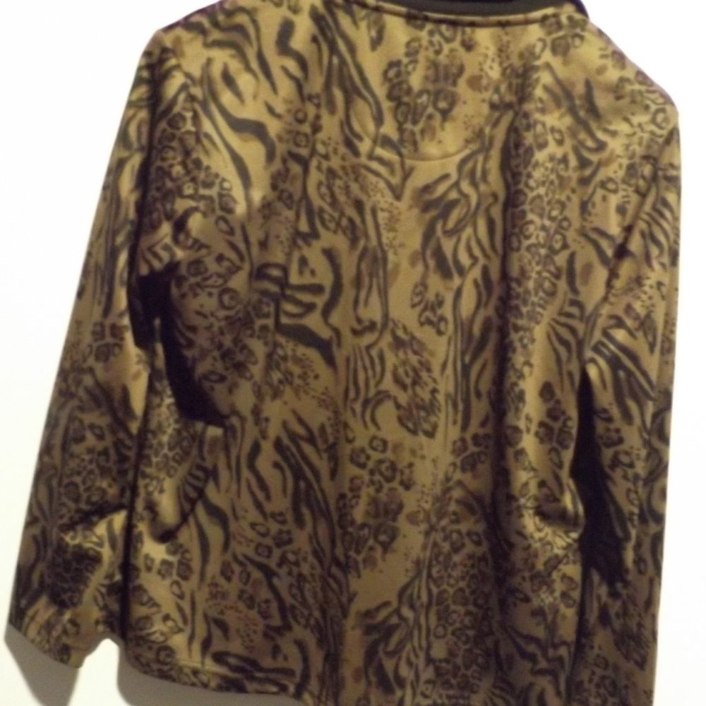 AC-TIV-OLOGY Jacket PLUS - Picture 3 of 3